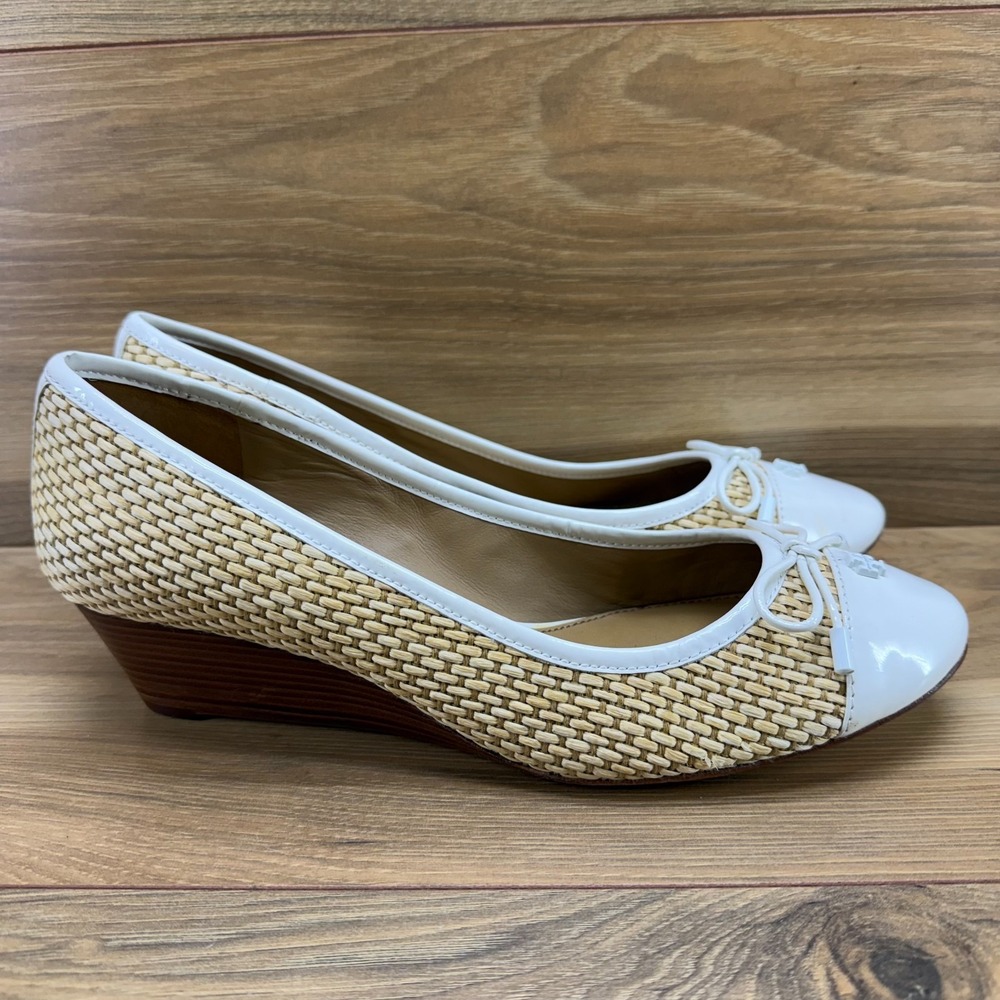 Tory Burch Wicker Raffia Wedge Pumps 10.5 M White Natural Bow Cap Toe Low Heel
